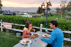 Dinner with Tommy at Whoa Nellie Deli Dinner with Tommy at Whoa Nellie Deli