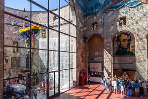 Is it Abraham Lincoln or Dali's beloved Gala (or both)? - zoom in close Is it Abraham Lincoln or Dali's beloved Gala (or both)? - zoom in close